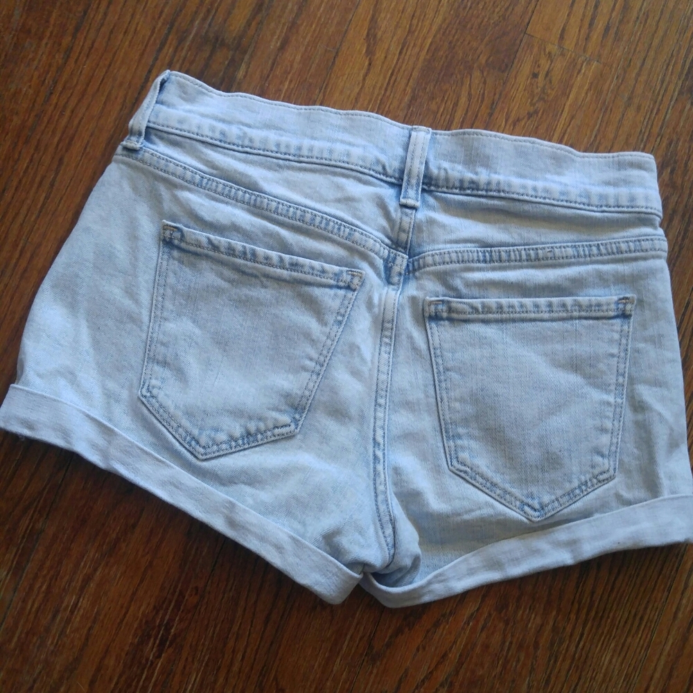 Shorts - Picture 3 of 5